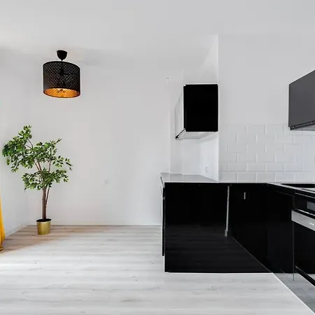 Apartament Przy Dworcu Swiebodzkim Na Ulicy Pochylej شقة فروتسواف