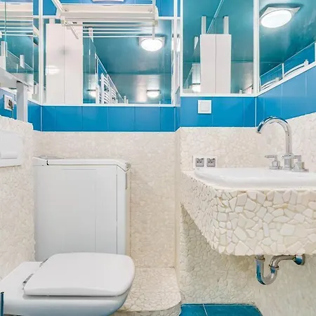 Apartament Przy Dworcu Swiebodzkim Na Ulicy Pochylej فروتسواف